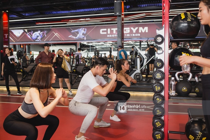 The Face Vietnam: Dàn trai xinh gái đẹp khoe dáng với phần ghi hình tập gym